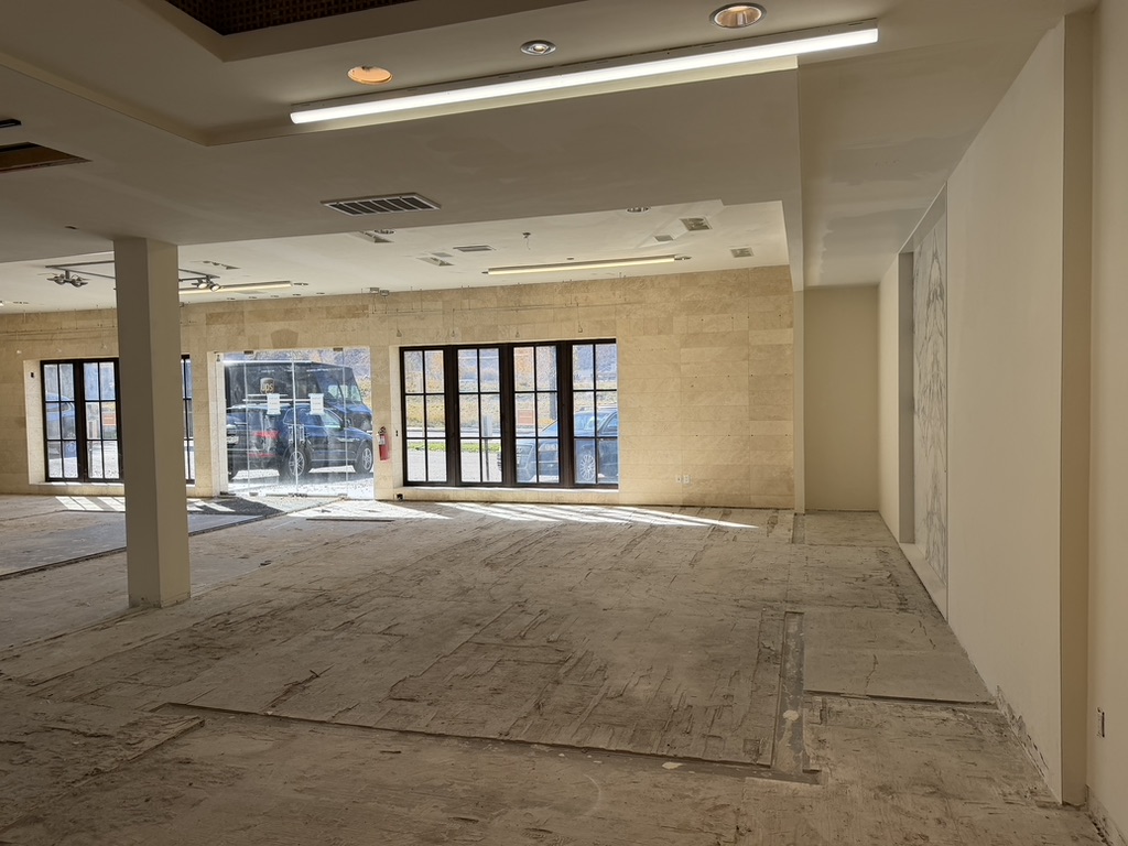 Open commercial floor area